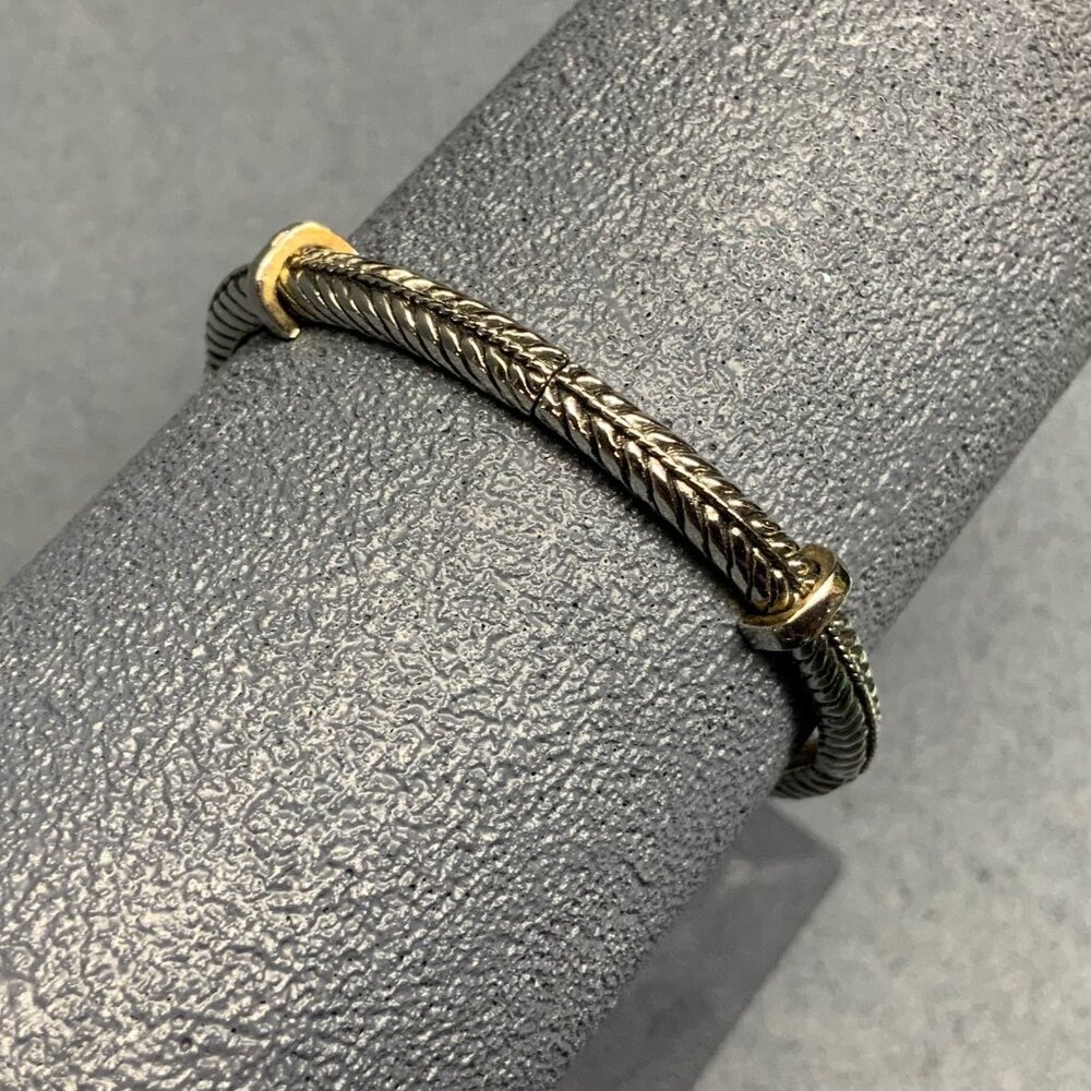 Stretch Arrow Chevron Bracelet 3 In Silver Textured Classic Sleek Rope Vintage